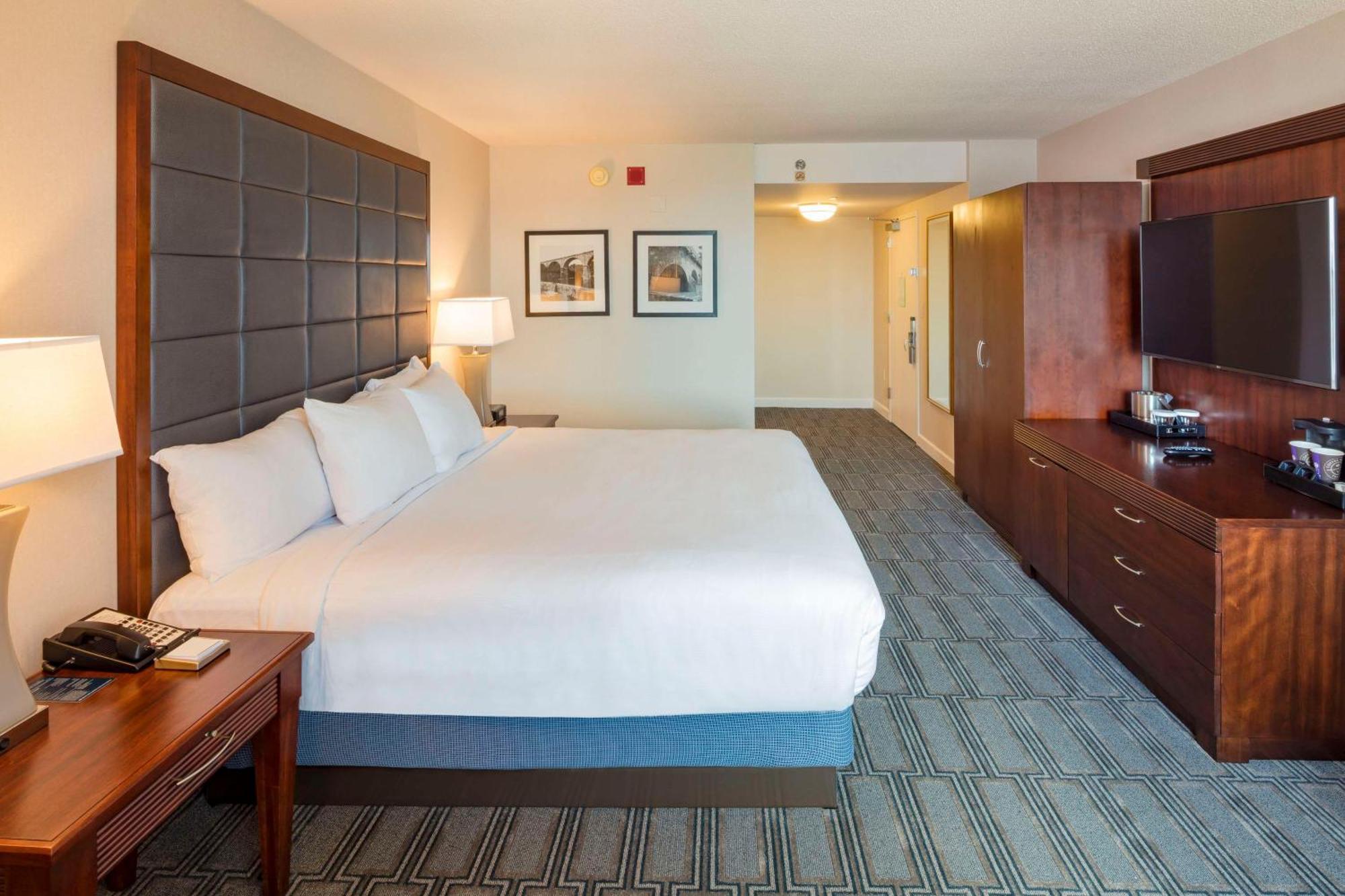 Hotel Hilton Philadelphia At Penn'S Landing Exterior foto