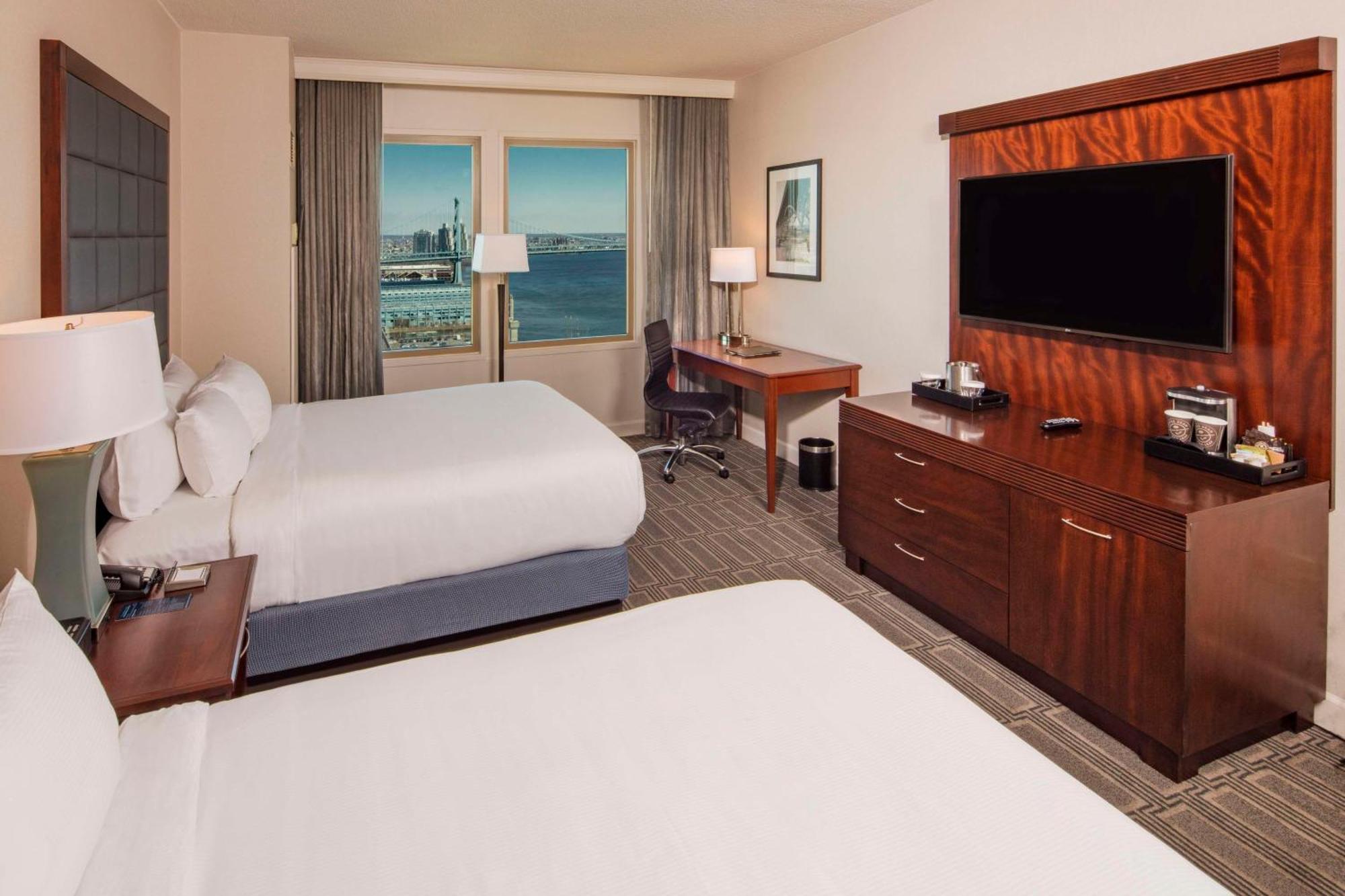 Hotel Hilton Philadelphia At Penn'S Landing Exterior foto