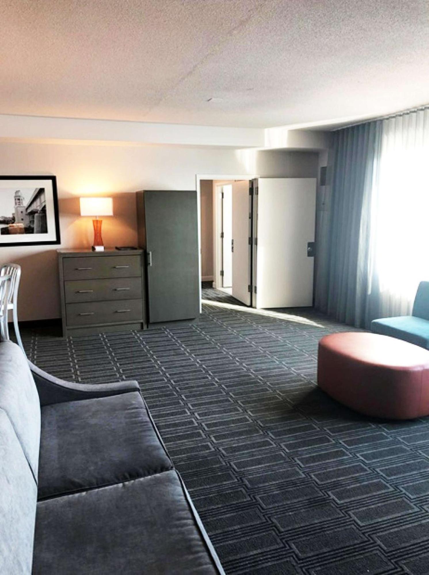 Hotel Hilton Philadelphia At Penn'S Landing Exterior foto