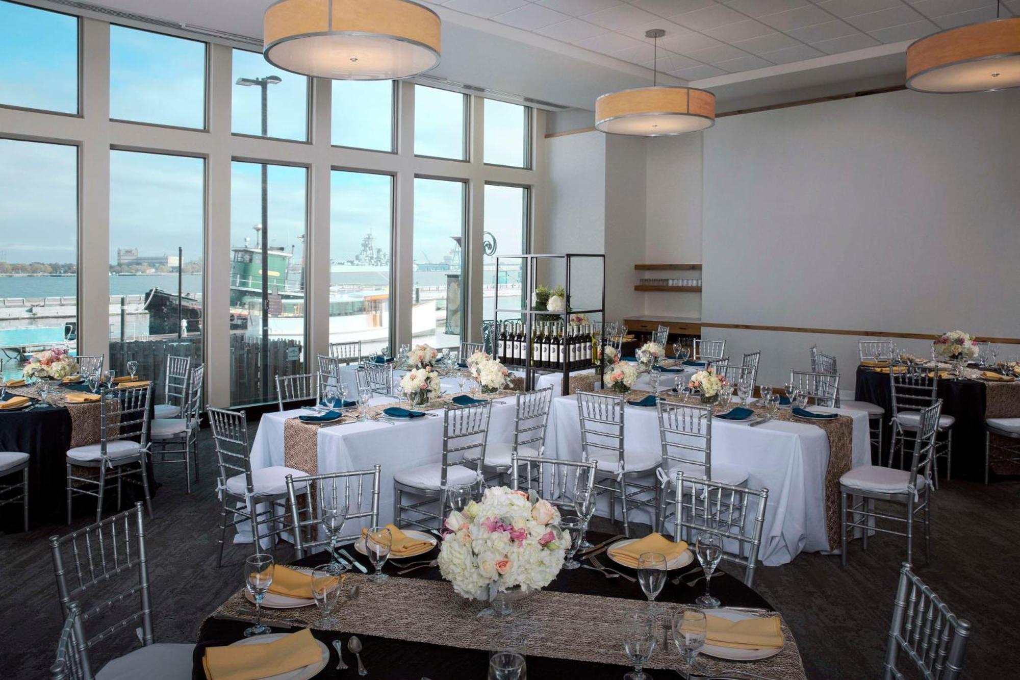 Hotel Hilton Philadelphia At Penn'S Landing Exterior foto