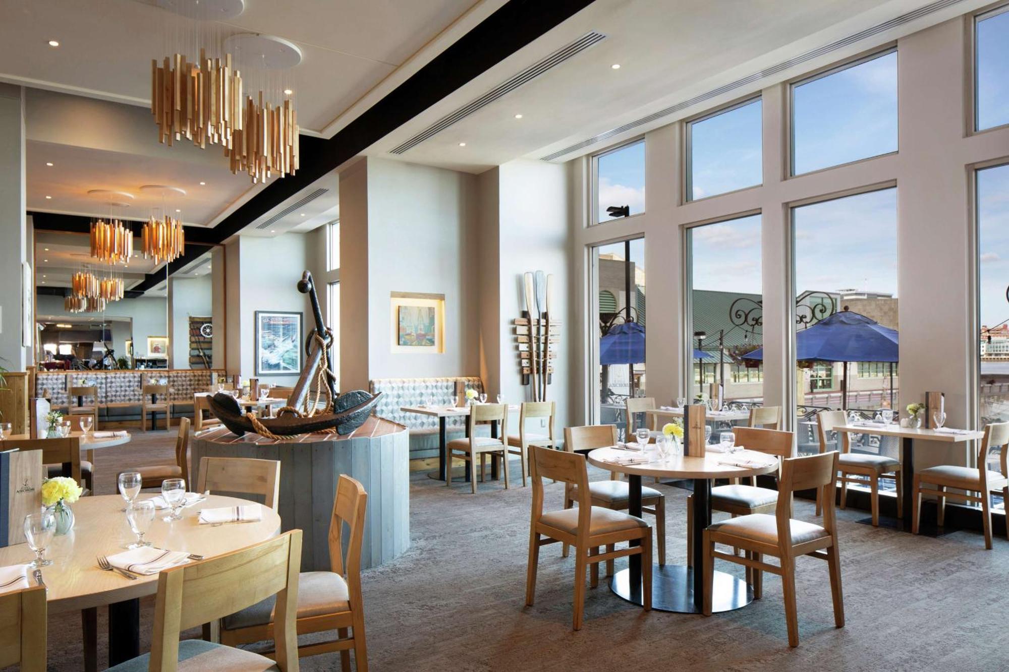 Hotel Hilton Philadelphia At Penn'S Landing Exterior foto