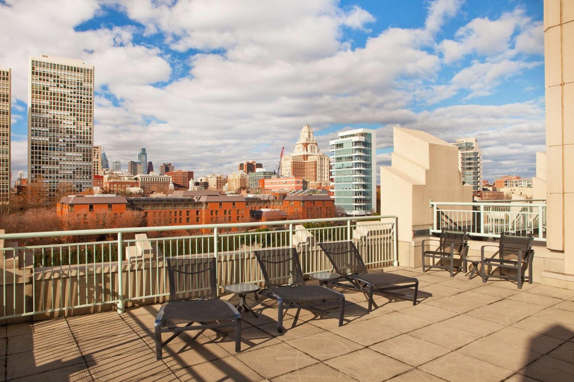 Hotel Hilton Philadelphia At Penn'S Landing Exterior foto